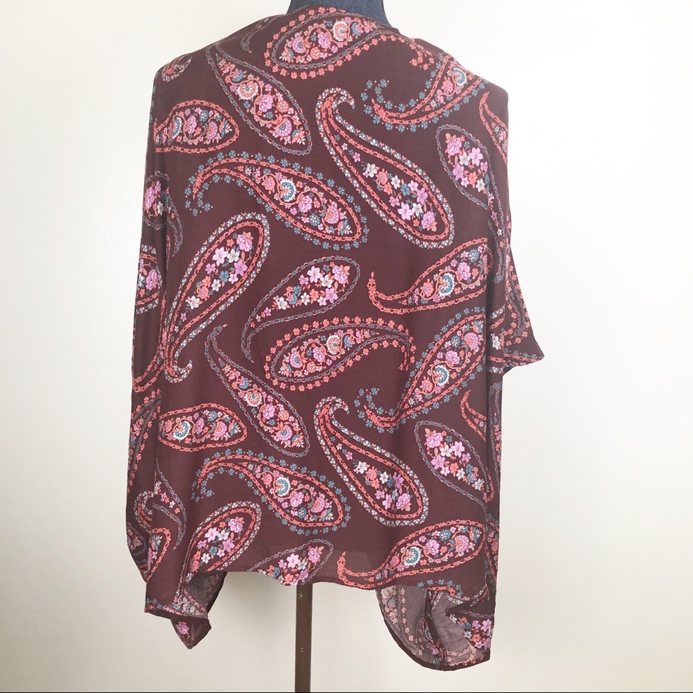 FOREVER 21 Contemporary Red Floral Paisley - Picture 2 of 5